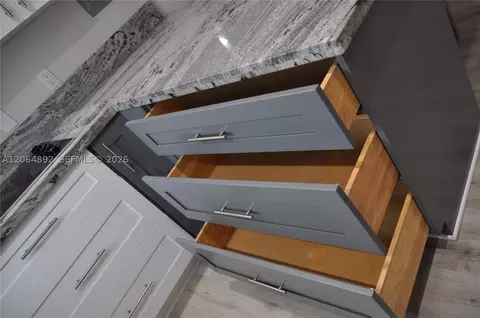Kitchen - 4035 E 2nd Ave, Hialeah, FL 33013 photo 5 of 8