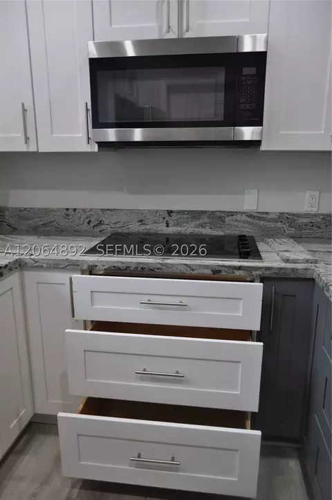 Kitchen - 4035 E 2nd Ave, Hialeah, FL 33013 photo 4 of 8