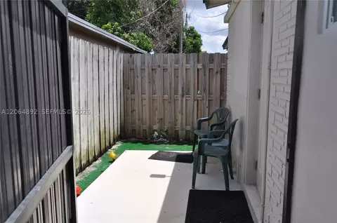 Exterior - 4035 E 2nd Ave, Hialeah, FL 33013 photo 6 of 7
