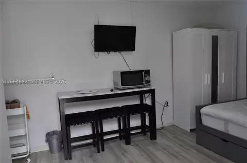 Bedroom - 4035 E 2nd Ave, Hialeah, FL 33013 photo 5 of 5