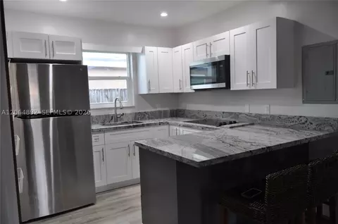 Kitchen - 4035 E 2nd Ave, Hialeah, FL 33013 photo 2 of 8