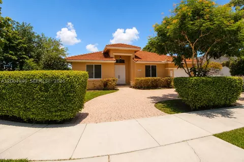 14261 SW 28th St, Miami, FL 33175