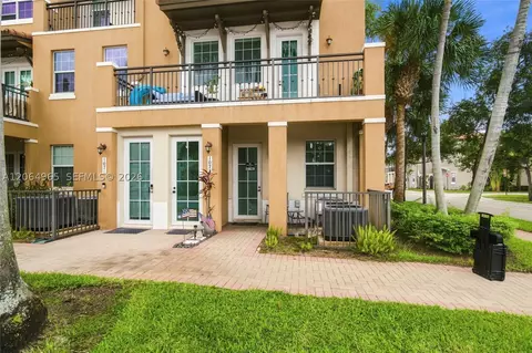 1075 SW 147 Ave #5601, Pembroke Pines, FL 33027