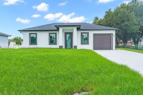2923 2nd St, Lehigh Acres, FL 33976