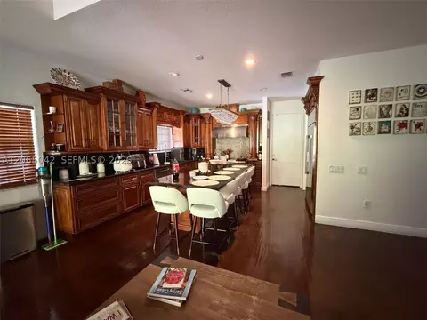 Kitchen - 15901 NW 83rd Pl, Miami Lakes, FL 33016 photo 1 of 2