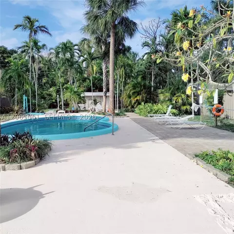 123-125 SW 19th Ave 1-3, Fort Lauderdale, FL 33312