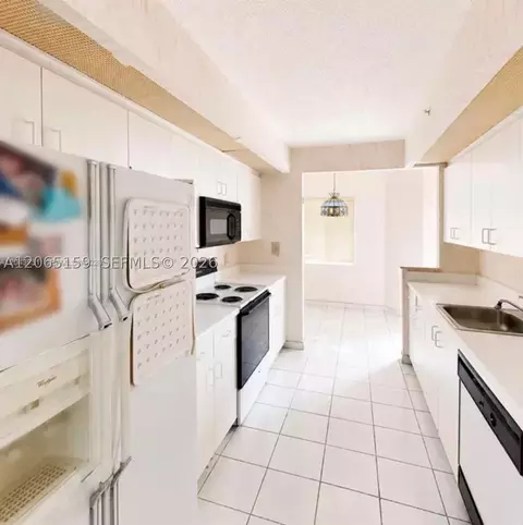 901 SW 141st Ave #304M, Pembroke Pines, FL 33027