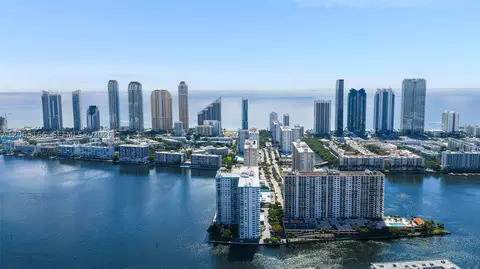 301 174th St #1216, Sunny Isles Beach, FL 33160