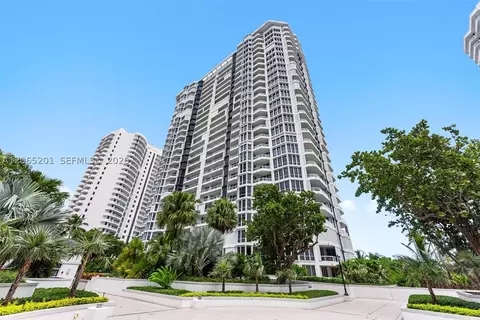 21150 Point Pl #702, Aventura, FL 33180