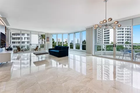 21150 Point Pl #702, Aventura, FL 33180