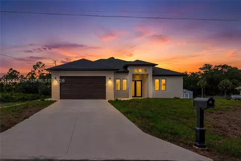 615 Broadway Ave, Lehigh Acres, FL 33972