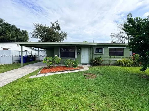 6831 Farragut St, Hollywood, FL 33024