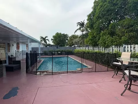 Exterior - 19631 NW 57th Pl, Hialeah, FL 33015 photo 11 of 11