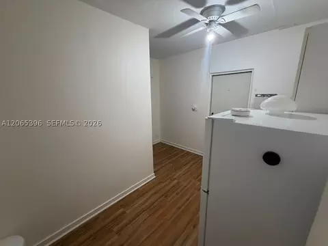 Entry Way - 19631 NW 57th Pl, Hialeah, FL 33015 photo 2 of 6