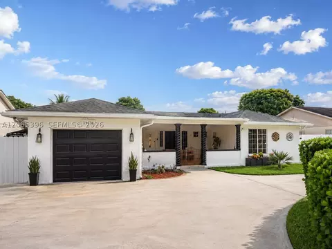 Exterior - 19631 NW 57th Pl, Hialeah, FL 33015 photo 4 of 6