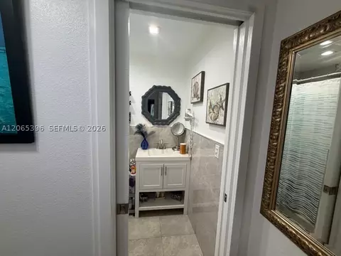 Bath - 19631 NW 57th Pl, Hialeah, FL 33015 photo 2 of 5