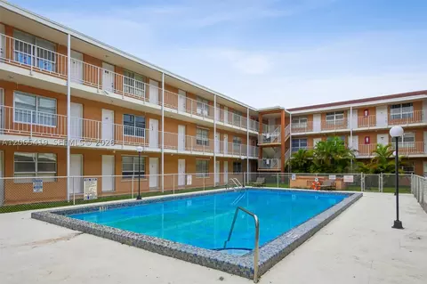 3881 W Flagler St #316, Miami, FL 33134