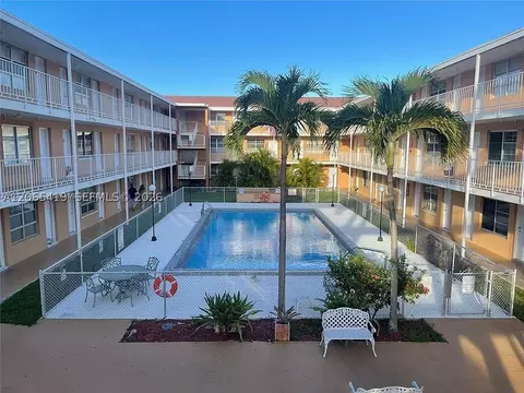 3881 W Flagler St #316, Miami, FL 33134
