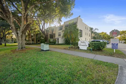 20401 NE 30th Ave #320-8, Aventura, FL 33180