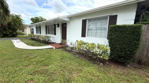 19480 Dakota Ct, Boca Raton, FL 33434