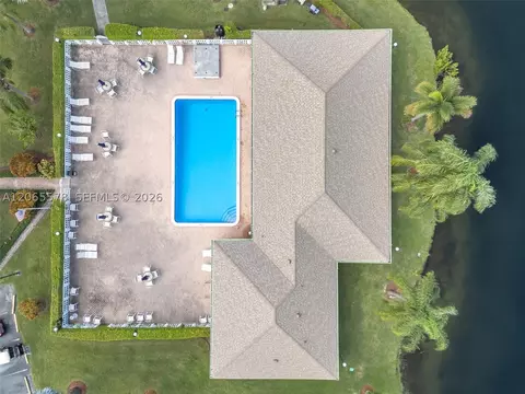View/Area - 141 SE 3rd Ave #101, Dania Beach, FL 33004 photo 10 of 11