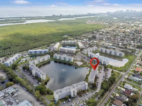 View/Area - 141 SE 3rd Ave #101, Dania Beach, FL 33004 photo 8 of 11