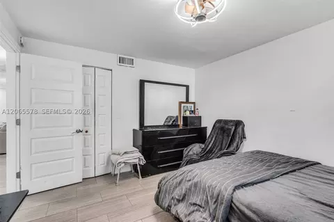 Bedroom - 141 SE 3rd Ave #101, Dania Beach, FL 33004 photo 5 of 5