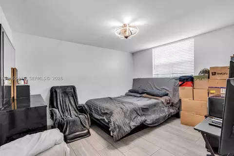 Bedroom - 141 SE 3rd Ave #101, Dania Beach, FL 33004 photo 4 of 5