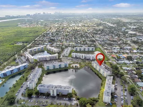 View/Area - 141 SE 3rd Ave #101, Dania Beach, FL 33004 photo 9 of 11