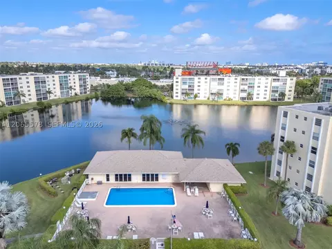 View/Area - 141 SE 3rd Ave #101, Dania Beach, FL 33004 photo 11 of 11