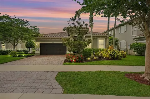 8550 Lakeside Bnd, Parkland, FL 33076