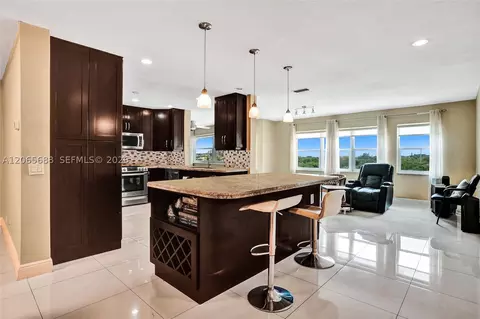 215 SE 3rd Ave #501C, Hallandale Beach, FL 33009