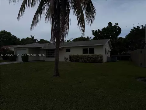 3070 SE 1st Pl, Boynton Beach, FL 33435