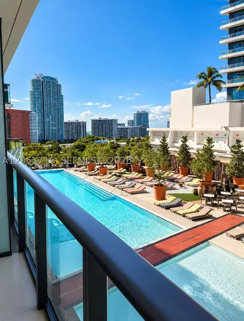 1300 S Miami Ave #1008, Miami, FL 33130