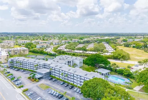 9233 SW 8th St #208, Boca Raton, FL 33428