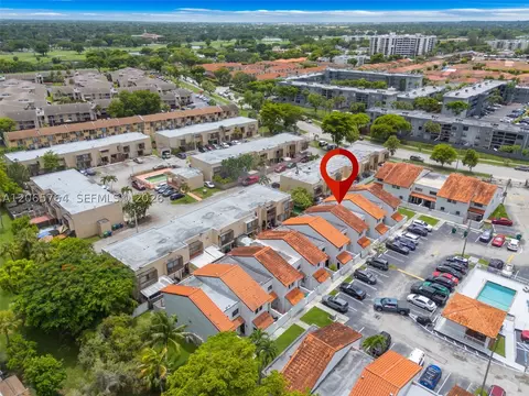 View/Area - 6231 SW 138th Ct, Miami, FL 33183 photo 4 of 6
