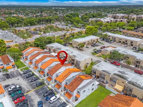 View/Area - 6231 SW 138th Ct, Miami, FL 33183 photo 1 of 6