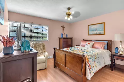 Bedroom - 6231 SW 138th Ct, Miami, FL 33183 photo 1 of 4