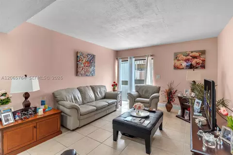 Living - 6231 SW 138th Ct, Miami, FL 33183 photo 1 of 2