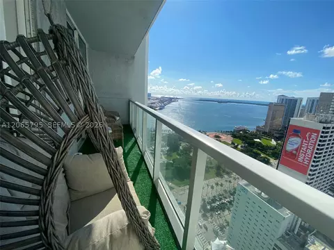 244 Biscayne Blvd #3707, Miami, FL 33132