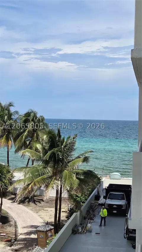 3725 S Ocean Dr #409, Hollywood, FL 33019