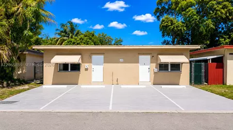 125 SE 2nd Ter, Hallandale Beach, FL 33009