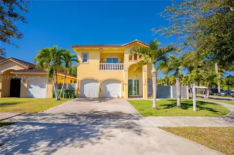 1046 NE 17th Ter, Homestead, FL 33033
