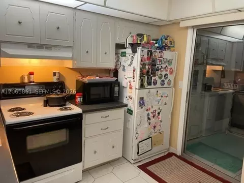 3777 NW 78th Ave #10G, Hollywood, FL 33024