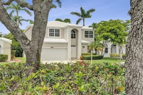 9308 NW 8th Cir, Plantation, FL 33324