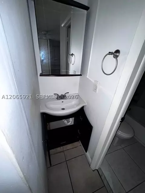 Undisclosed, Miami, FL 33157 photo 6
