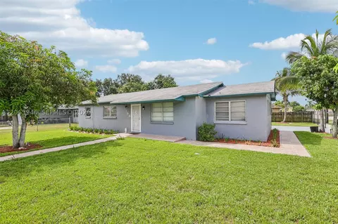 3398 NW 212th St, Miami Gardens, FL 33056