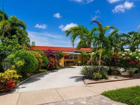 201 NE 57th Ct, Oakland Park, FL 33334