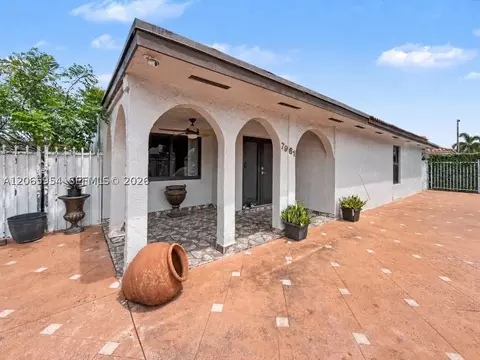 Exterior - 7961 W 6th Ave, Hialeah, FL 33014 photo 1 of 3