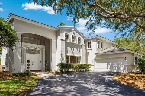 7605 SW 147th St, Palmetto Bay, FL 33158
